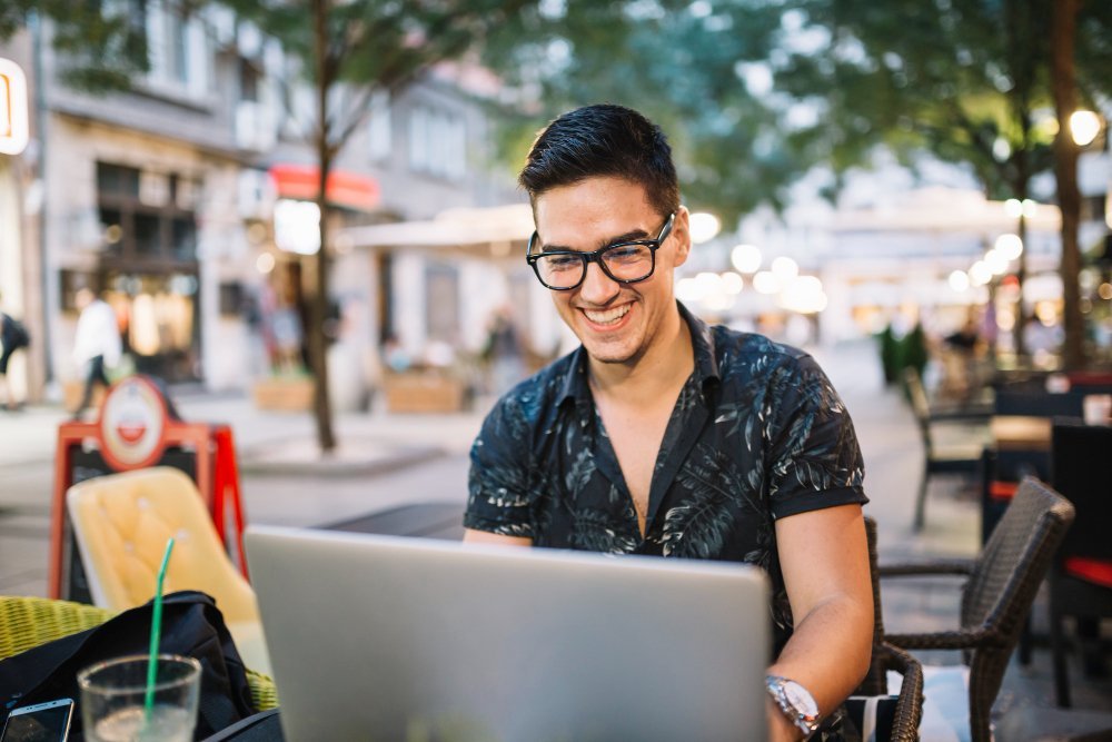 Peran Domain dan Hosting: Fondasi Utama Setiap Website
